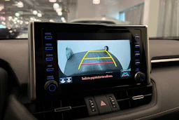 musta Toyota RAV4 2020 kuva 24.
