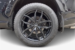 musta Toyota RAV4 2021 kuva 11.