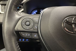 musta Toyota RAV4 2021 kuva 23.