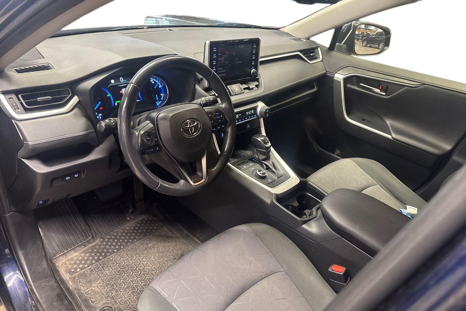 Toyota RAV4 2,5 Hybrid AWD-i Active 2020, photo 3/3