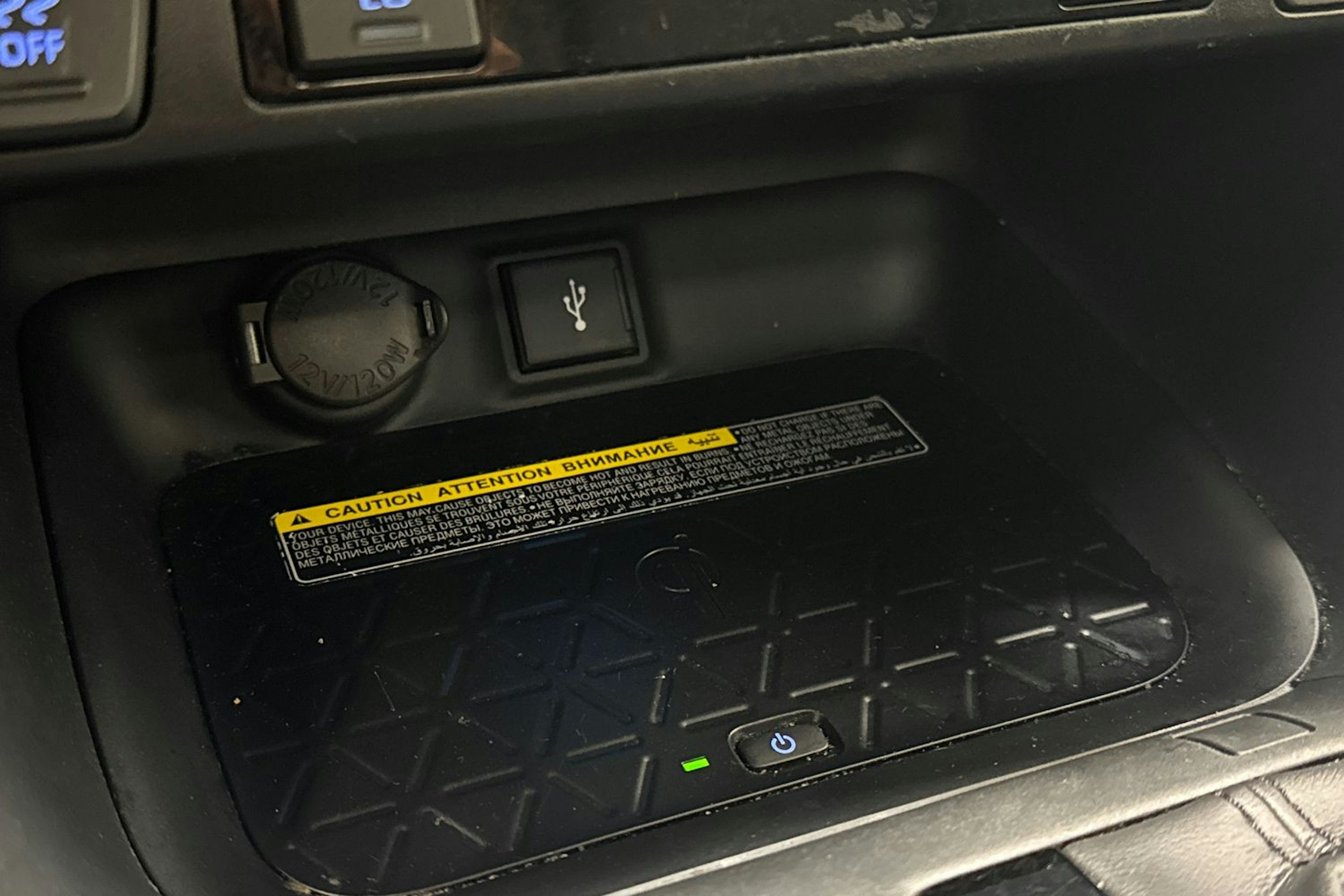 sininen Toyota RAV4 2020 kuva 27.
