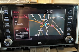 valkoinen Toyota RAV4 2020 kuva 26.