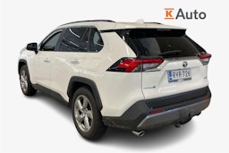 valkoinen Toyota RAV4 2020 kuva 2.