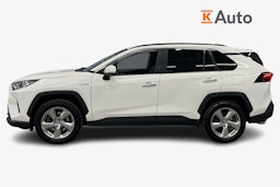 valkoinen Toyota RAV4 2020 kuva 6.