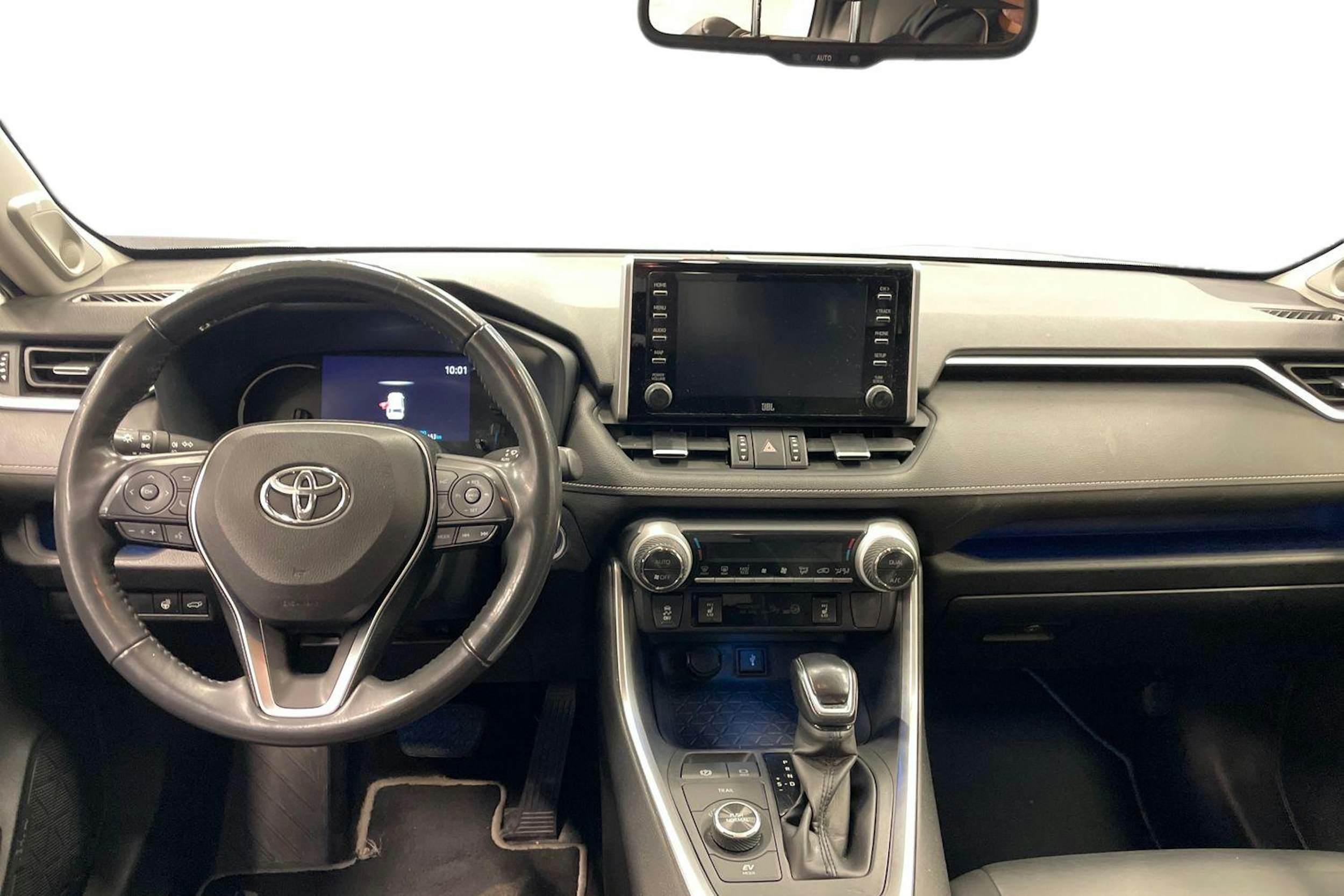 valkoinen Toyota RAV4 2020 kuva 9.