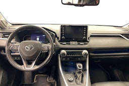 valkoinen Toyota RAV4 2020 kuva 9.