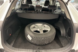 valkoinen Toyota RAV4 2020 kuva 22.
