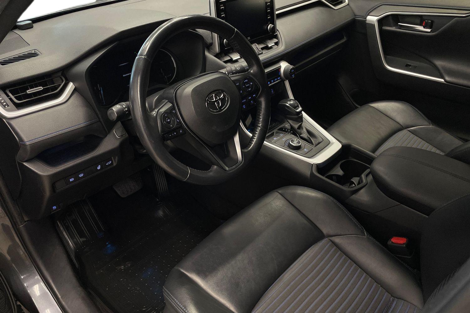 Toyota RAV4 2020, kuva 6/27