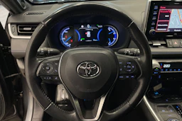 Harmaa Toyota RAV4 2020 kuva 13.