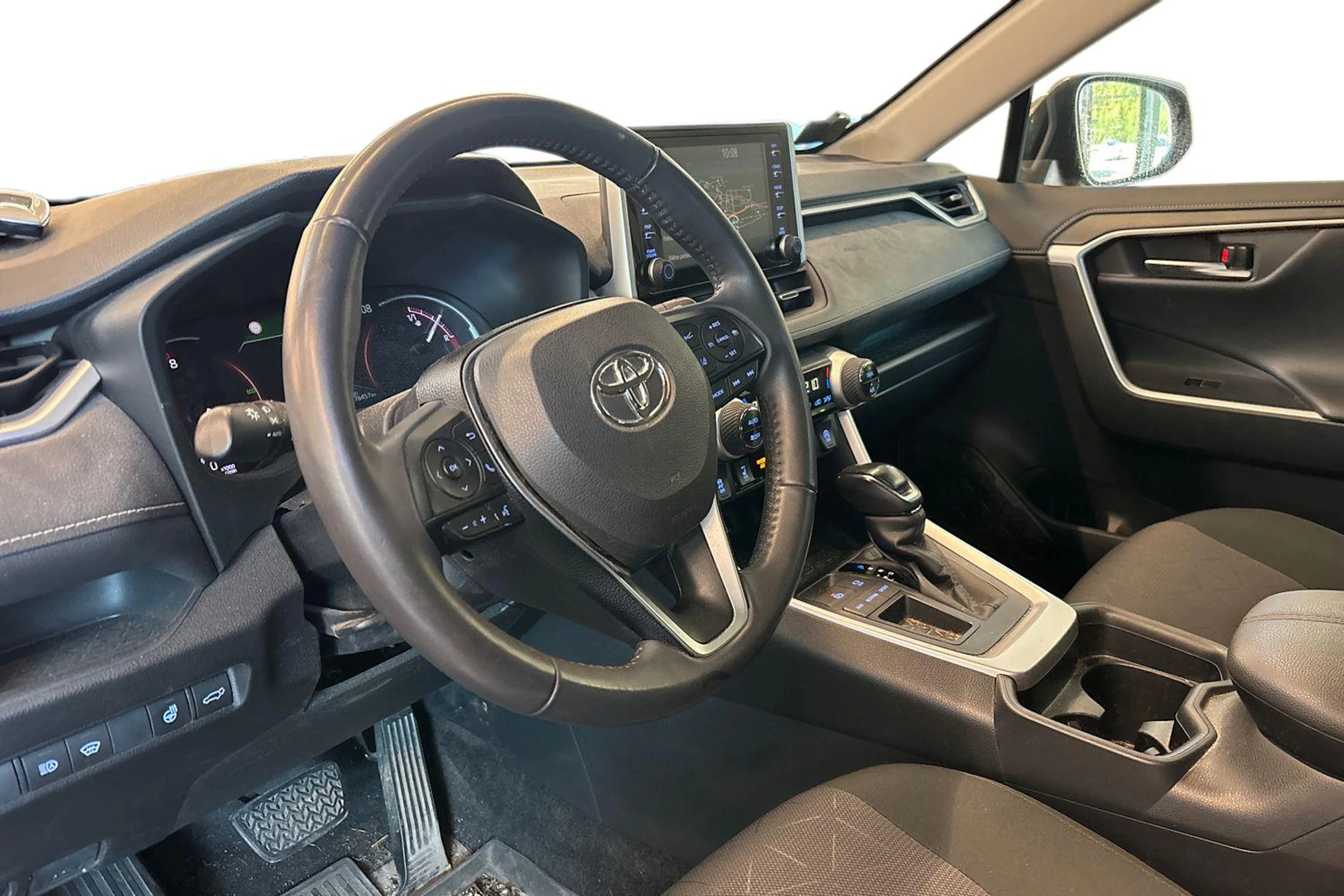 Harmaa Toyota RAV4 2020 kuva 3.