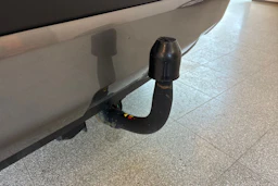 Harmaa Toyota RAV4 2020 kuva 19.