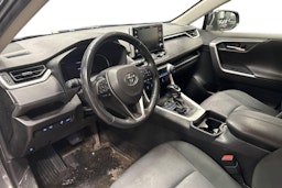 harmaa Toyota RAV4 2020 kuva 3.