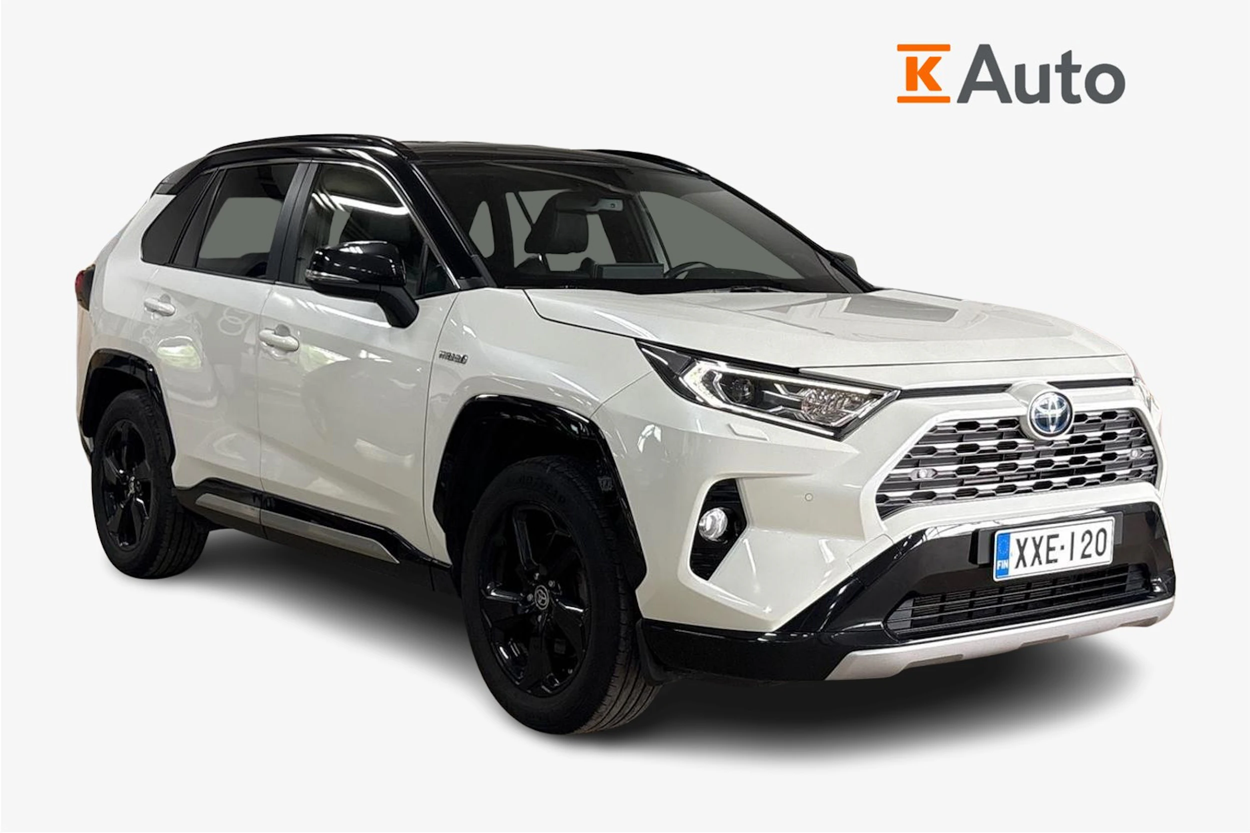 Valkoinen Toyota RAV4 2020 kuva 1.
