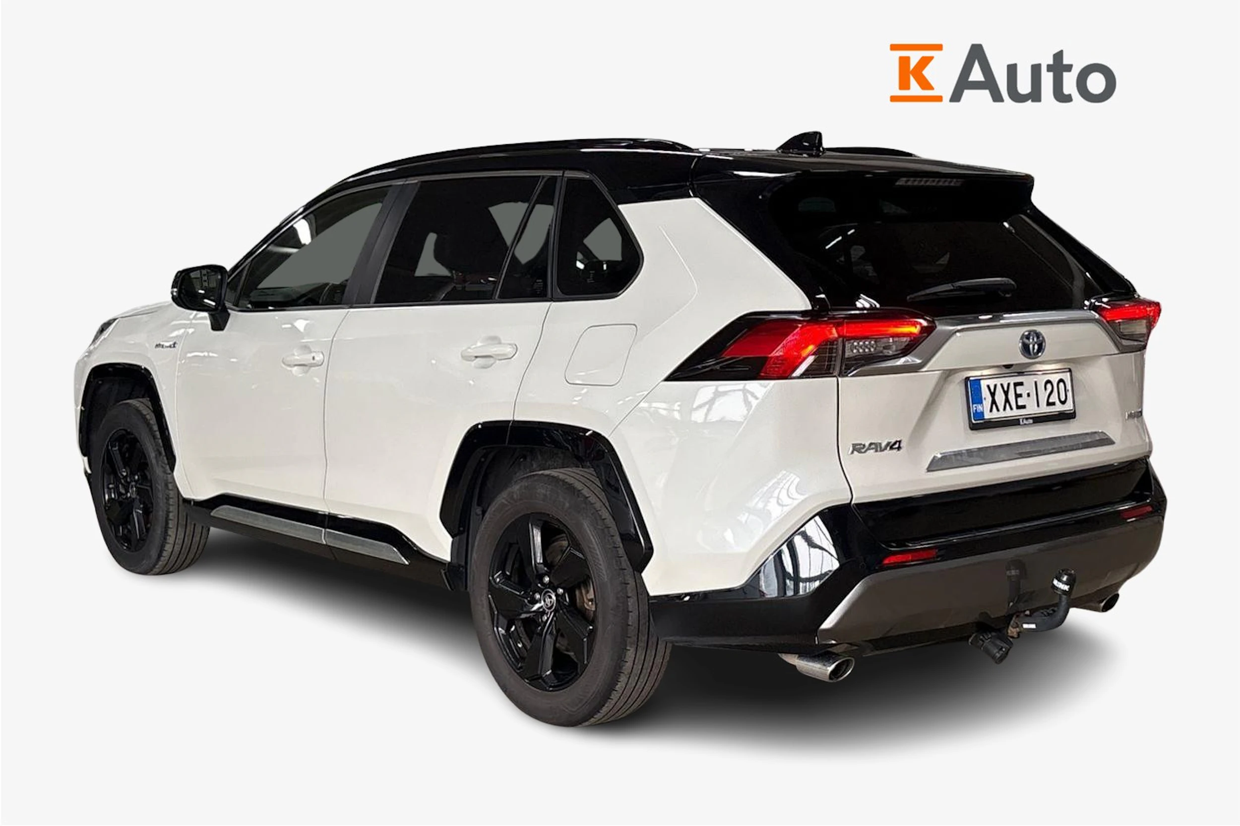 Valkoinen Toyota RAV4 2020 kuva 3.