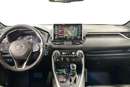 Valkoinen Toyota RAV4 2020 kuva 11.