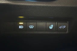 Valkoinen Toyota RAV4 2020 kuva 23.