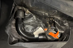 musta Toyota RAV4 2020 kuva 17.