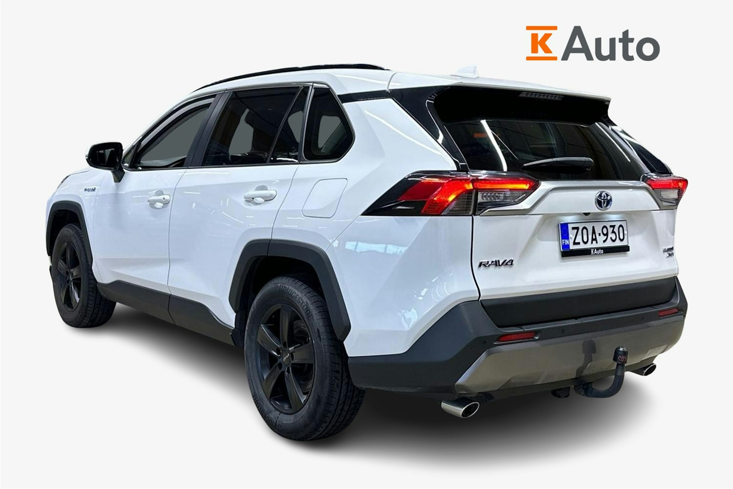 valkoinen Toyota RAV4 2020 kuva 2.