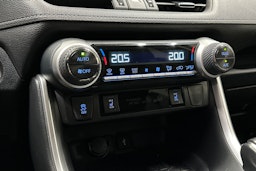 valkoinen Toyota RAV4 2020 kuva 24.