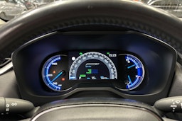 valkoinen Toyota RAV4 2020 kuva 26.
