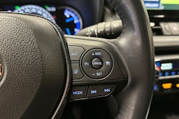 valkoinen Toyota RAV4 2020 kuva 28.