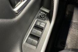 valkoinen Toyota RAV4 2020 kuva 30.