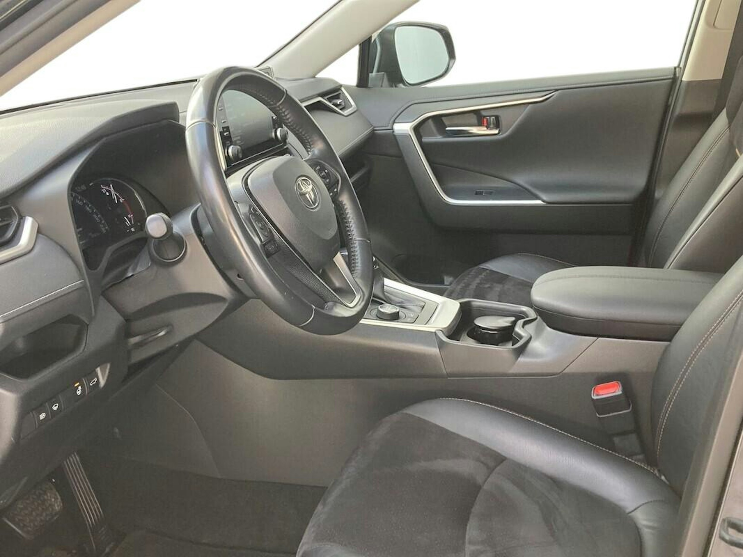 met. musta Toyota RAV4 2021 kuva 3.