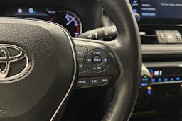 met. musta Toyota RAV4 2021 kuva 19.