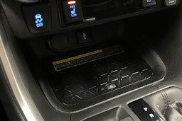 met. musta Toyota RAV4 2021 kuva 27.