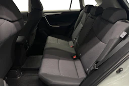 vihreä Toyota RAV4 2021 kuva 8.