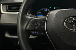 vihreä Toyota RAV4 2021 kuva 11.