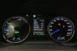 vihreä Toyota RAV4 2021 kuva 13.