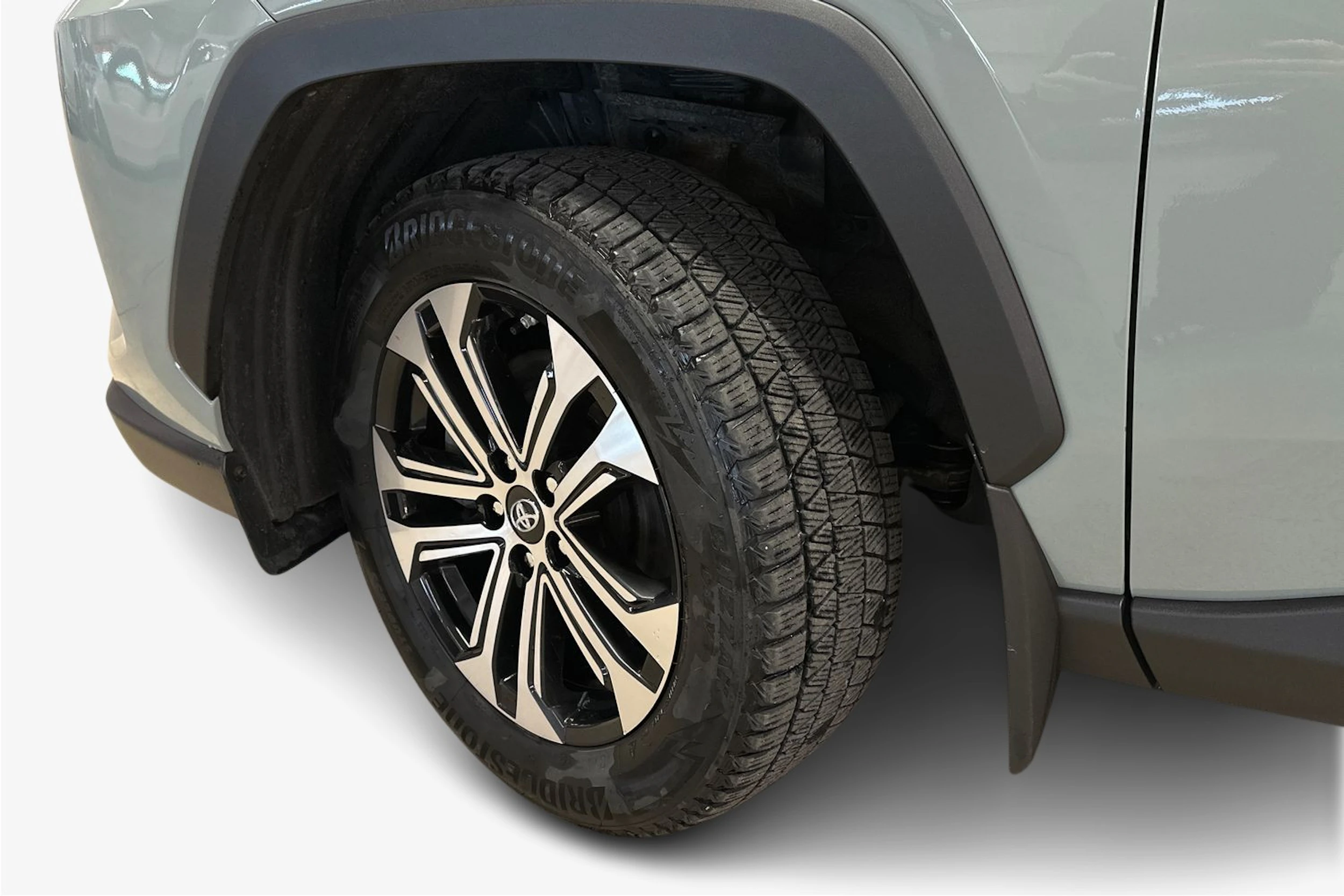 vihreä Toyota RAV4 2021 kuva 9.