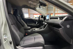 vihreä Toyota RAV4 2021 kuva 10.