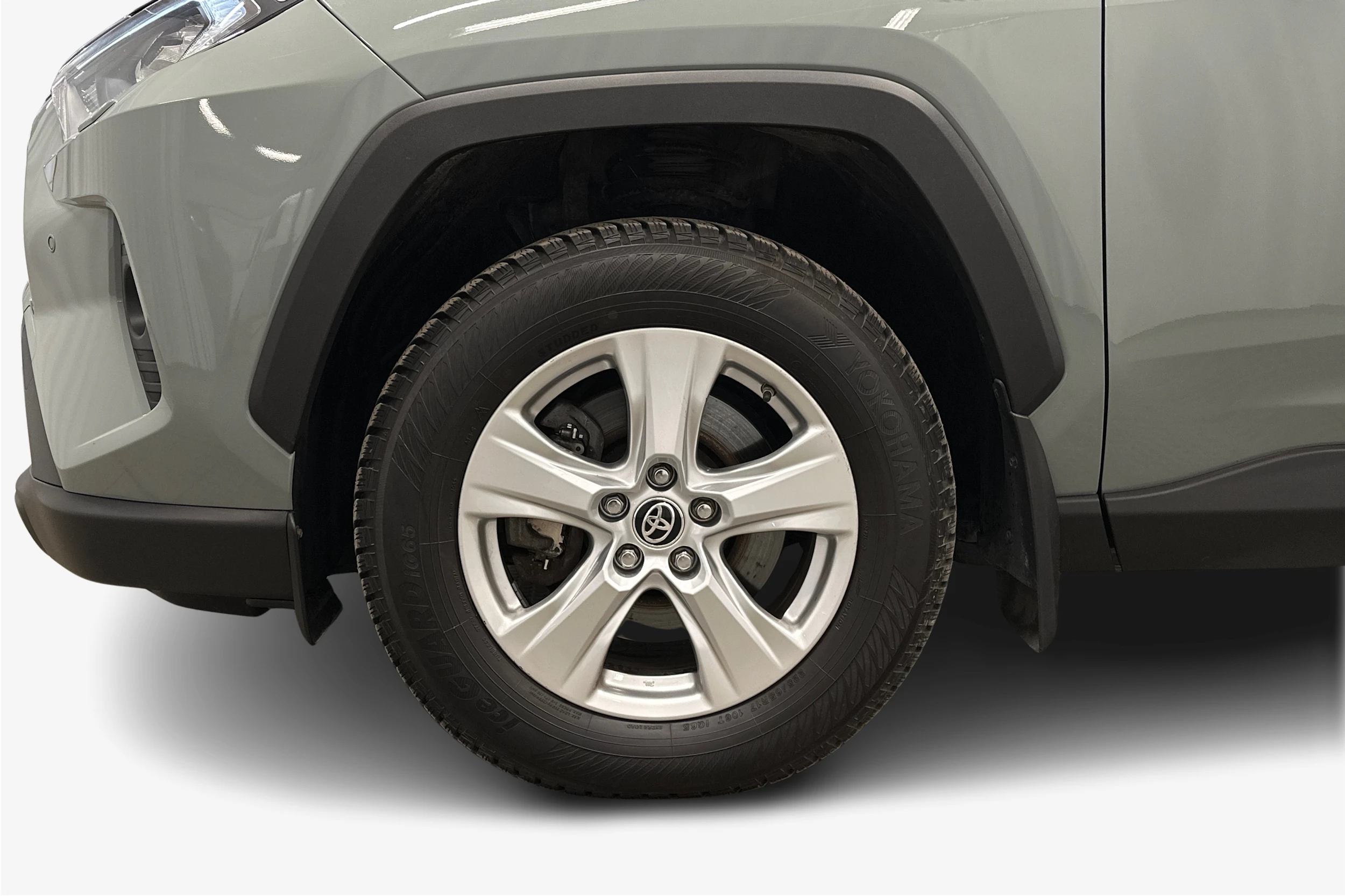 harmaa Toyota RAV4 2021 kuva 9.