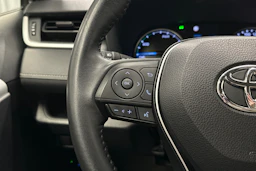 harmaa Toyota RAV4 2021 kuva 14.