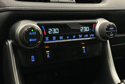 harmaa Toyota RAV4 2021 kuva 21.