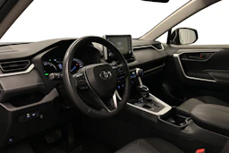 vihreä Toyota RAV4 2021 kuva 6.