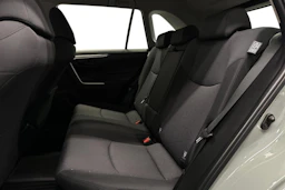 vihreä Toyota RAV4 2021 kuva 8.