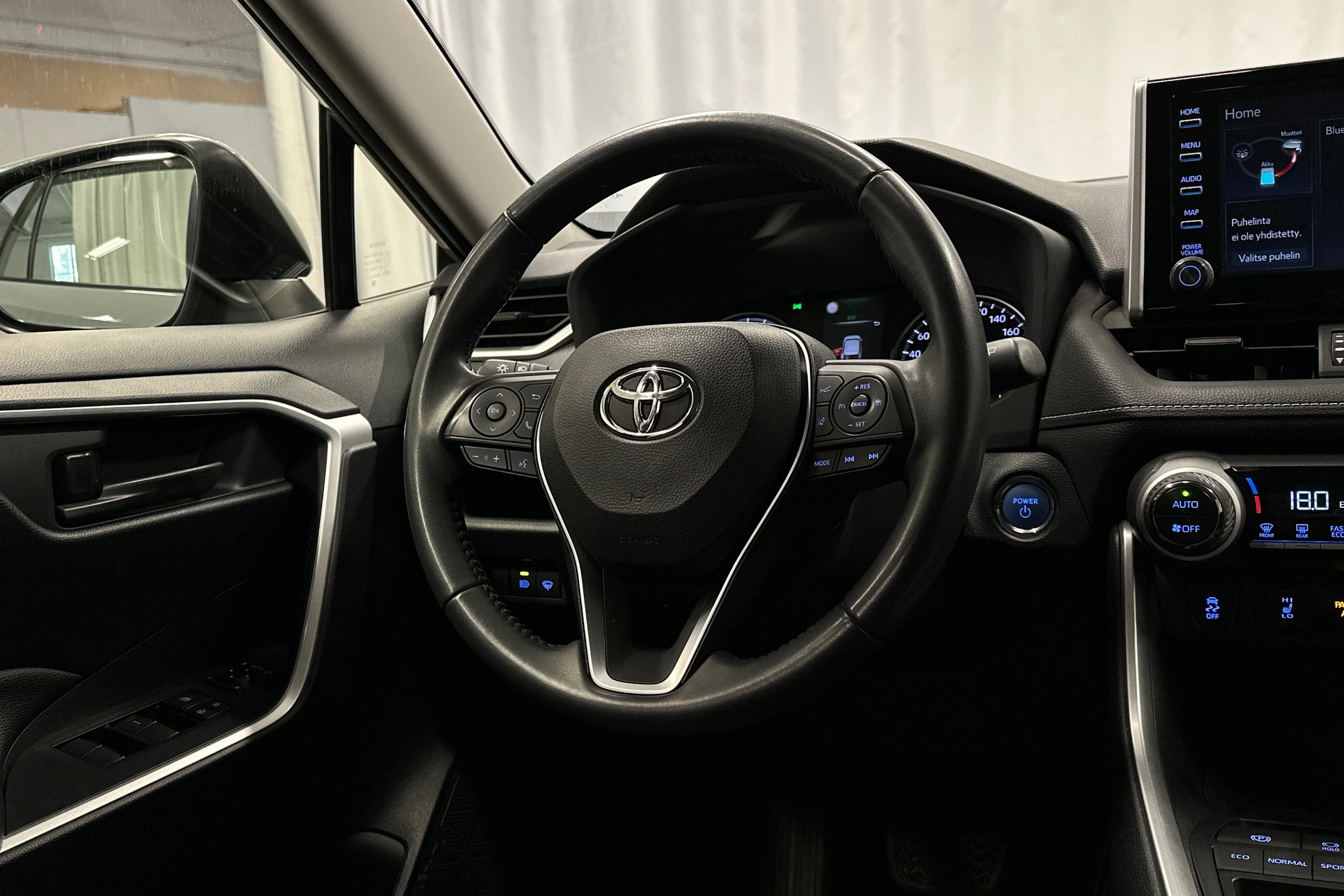 vihreä Toyota RAV4 2021 kuva 14.