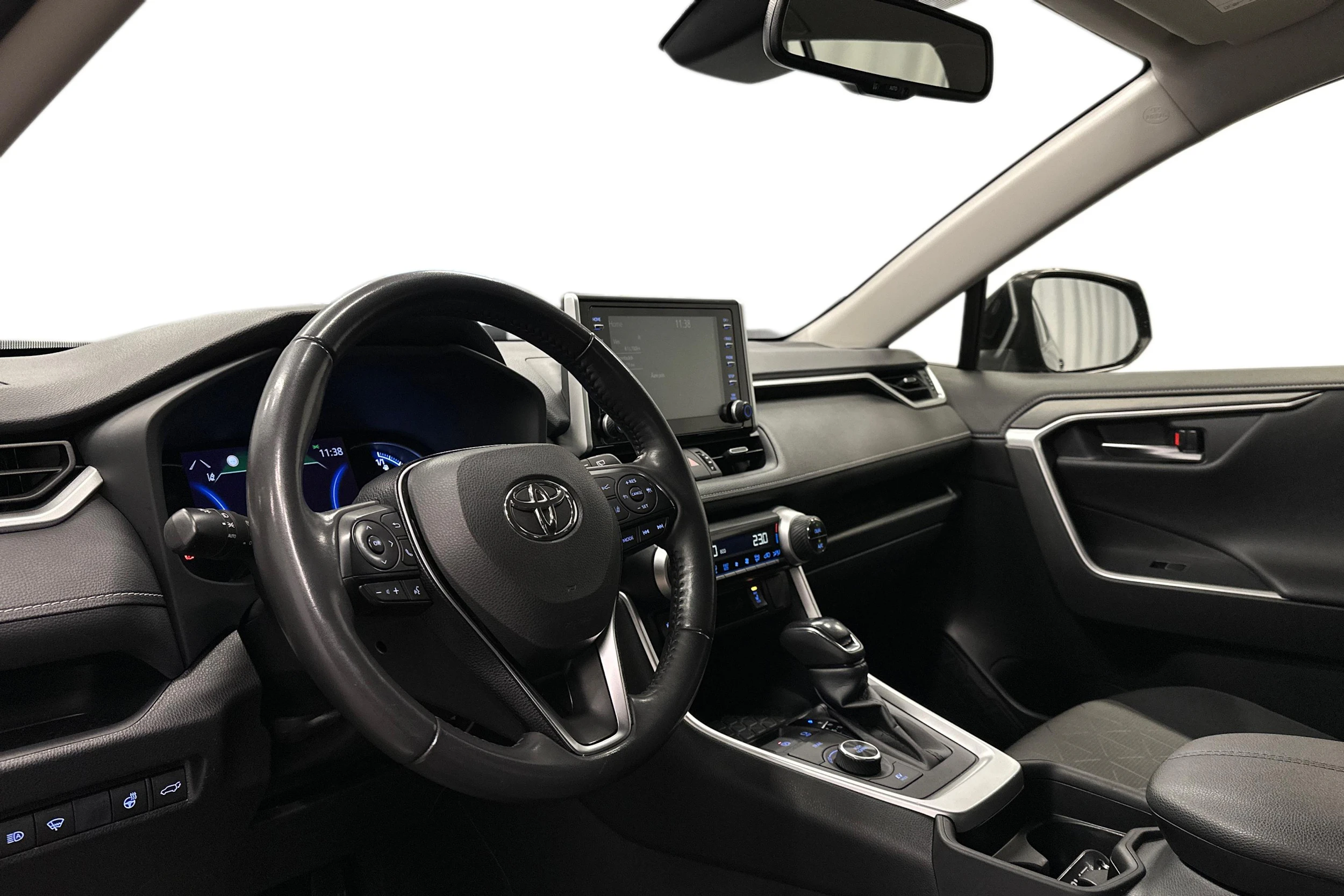 musta Toyota RAV4 2021 kuva 6.