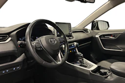 musta Toyota RAV4 2021 kuva 6.