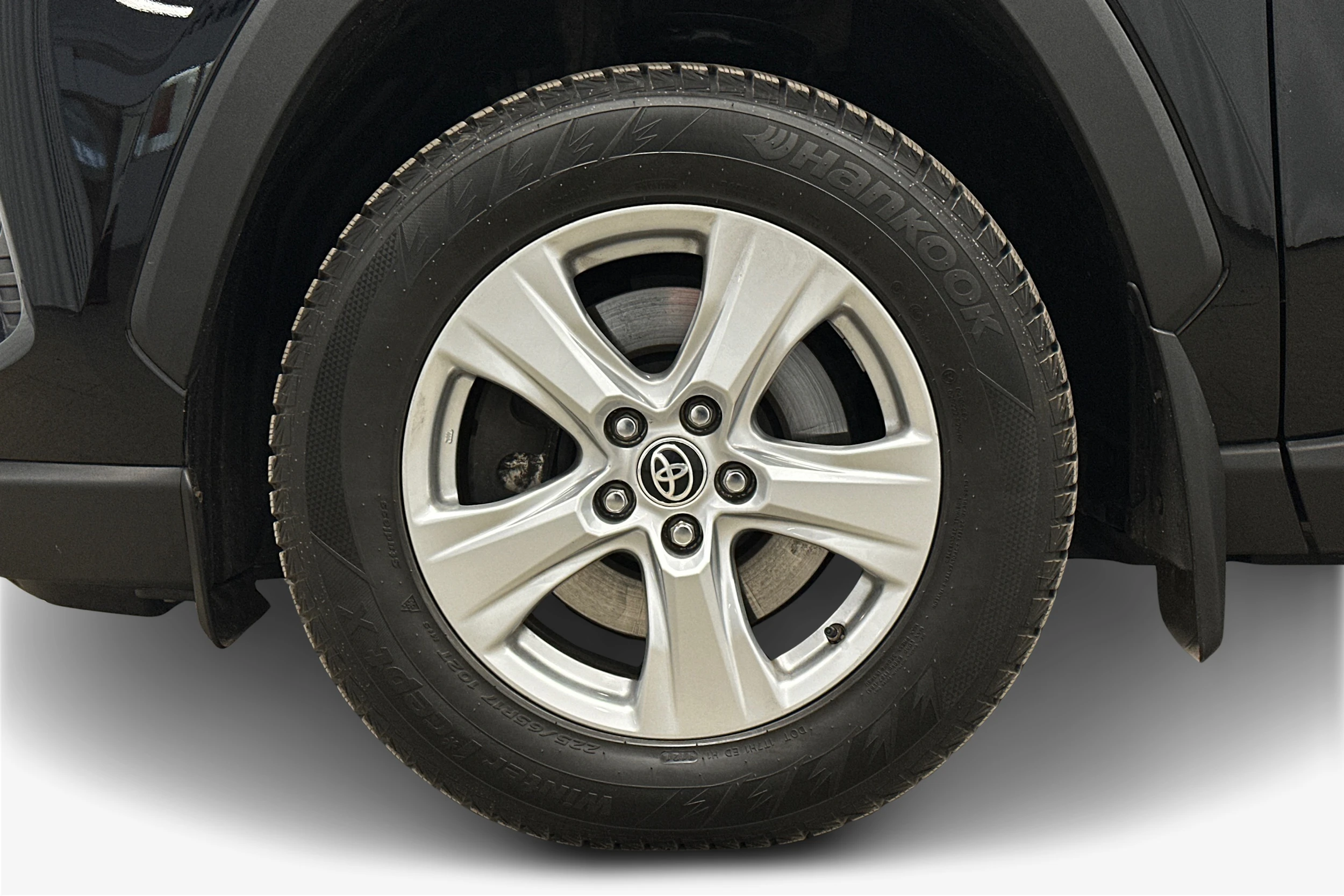 musta Toyota RAV4 2021 kuva 9.