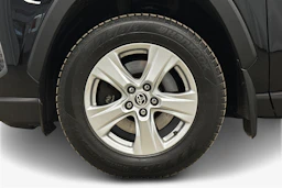 musta Toyota RAV4 2021 kuva 9.