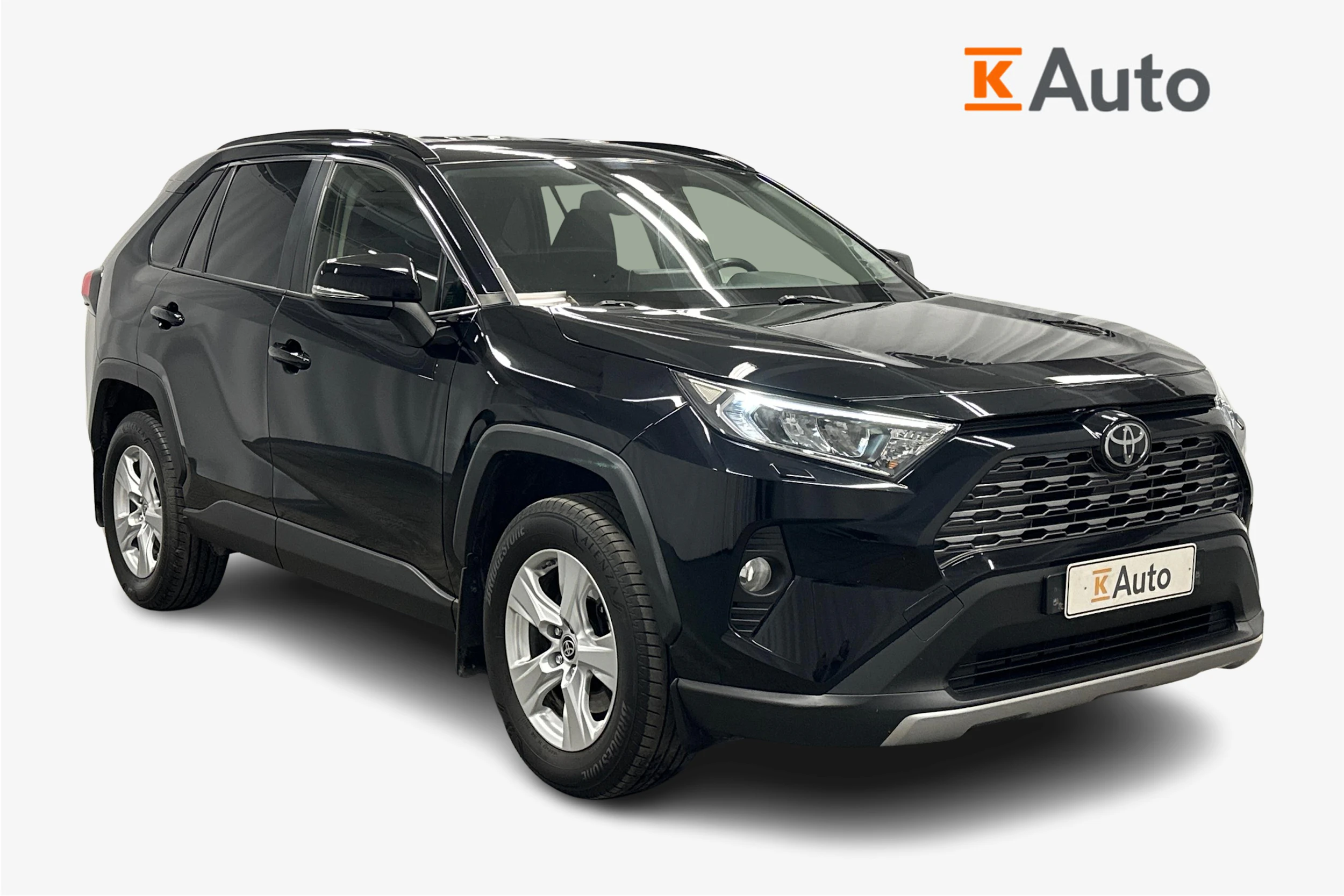 musta Toyota RAV4 2021 kuva 1.