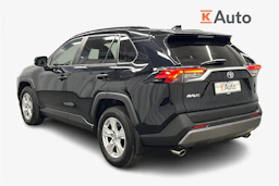 musta Toyota RAV4 2021 kuva 2.