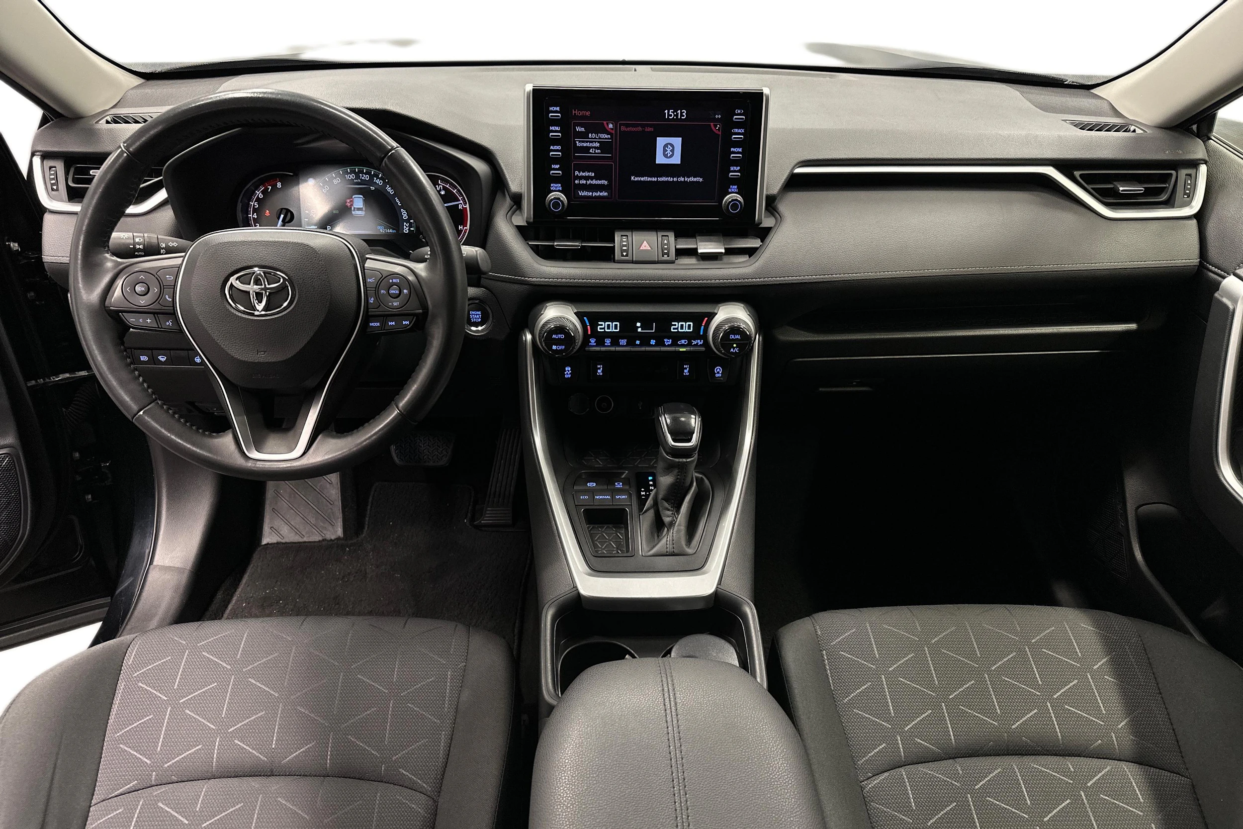 musta Toyota RAV4 2021 kuva 7.