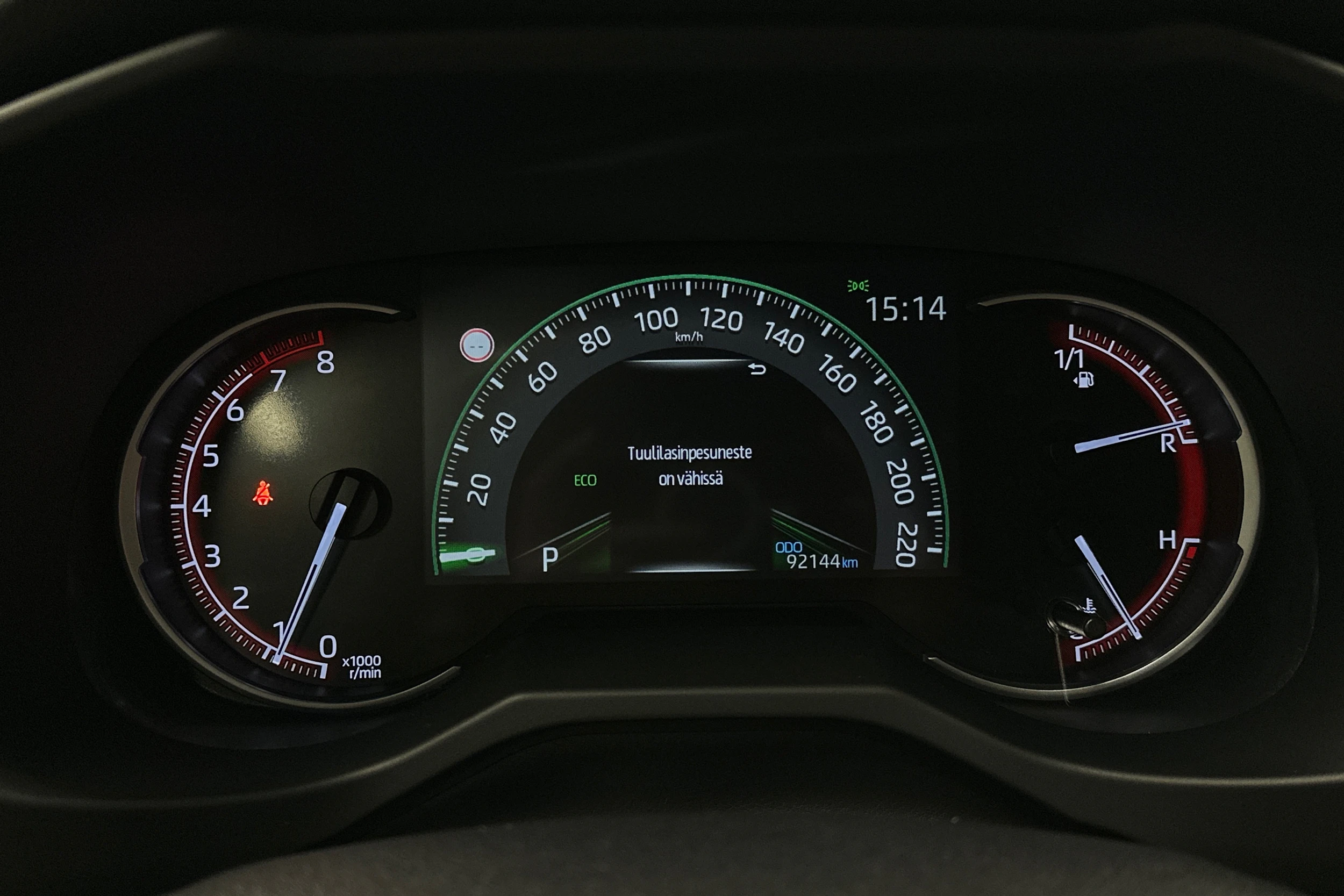 musta Toyota RAV4 2021 kuva 15.