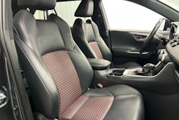 harmaa Toyota RAV4 Plug-in 2021 kuva 16.