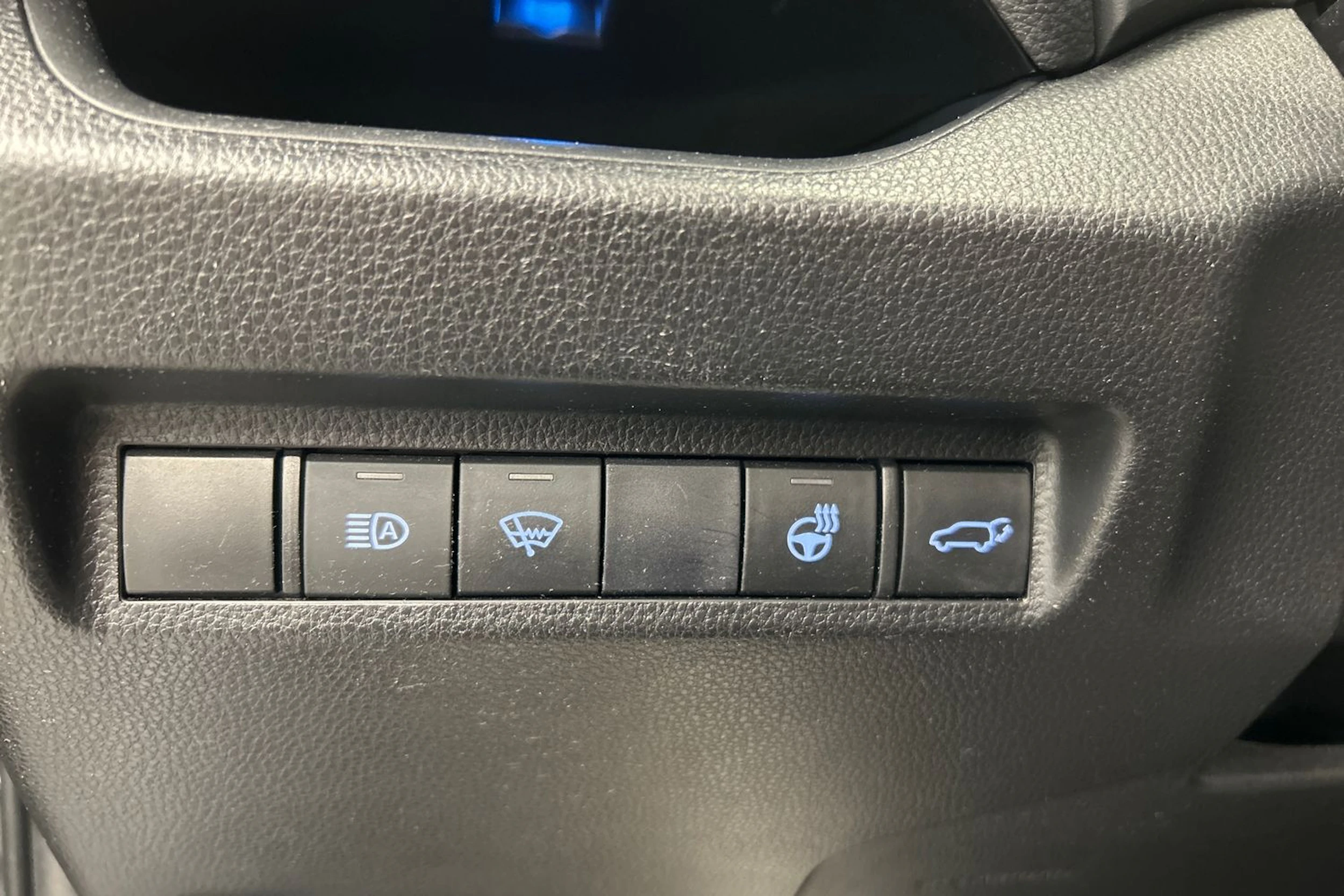 harmaa Toyota RAV4 Plug-in 2021 kuva 22.